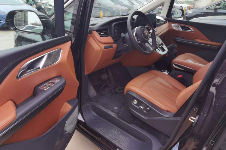 Used Hongqi HQ9 PHEV 2024 2.0T Four-Wheel Drive Business Edition Driver Seat