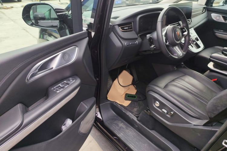 Used Hongqi HQ9 PHEV 2024 2.0T Four-Wheel Drive Business Edition Driver Seat