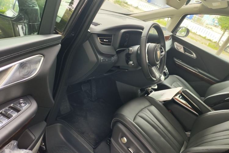 Used Hongqi HQ9 PHEV 2024 2.0T Four-Wheel Drive Luxury Edition Driver Seat