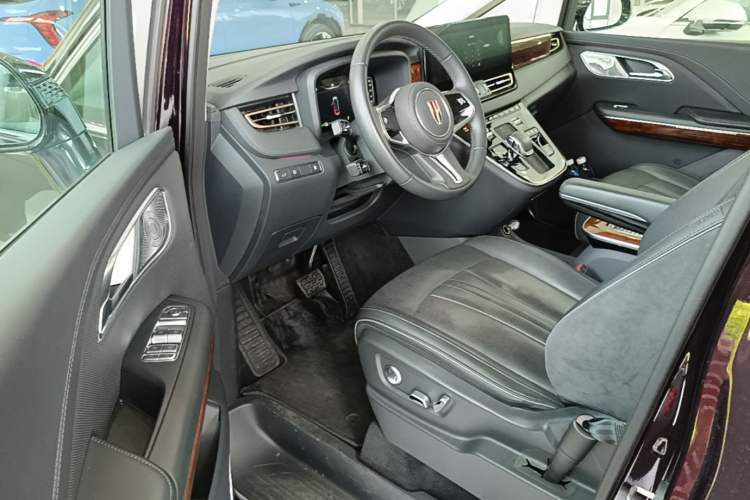 Used Hongqi HQ9 PHEV 2024 2.0T Four-Wheel Drive Luxury Edition Driver Seat