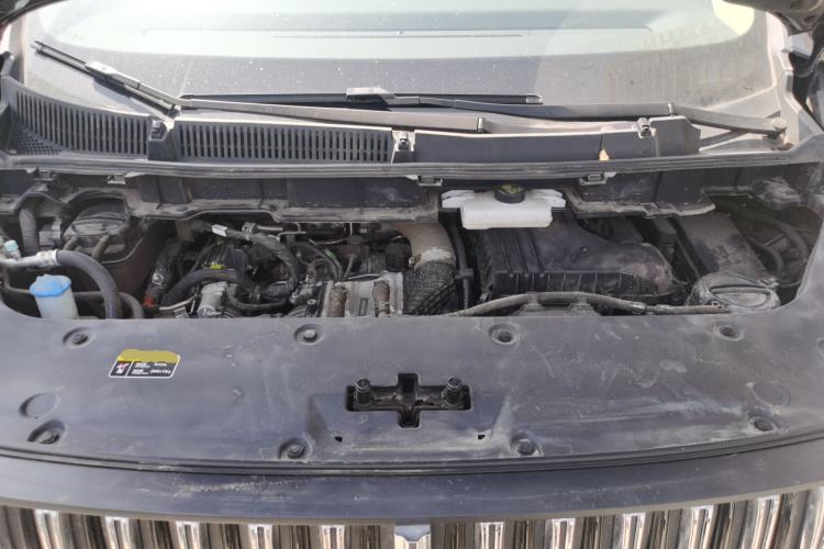 Used Hongqi HQ9 PHEV 2024 2.0T Four-Wheel Drive Business Edition Engine Bay