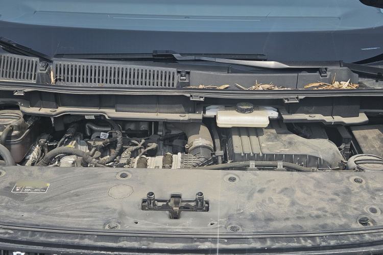 Used Hongqi HQ9 PHEV 2024 2.0T Four-Wheel Drive Business Edition Engine Bay