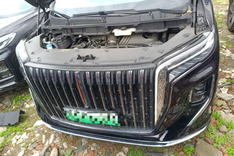 Used Hongqi HQ9 PHEV 2024 2.0T Four-Wheel Drive Business Edition Engine Bay