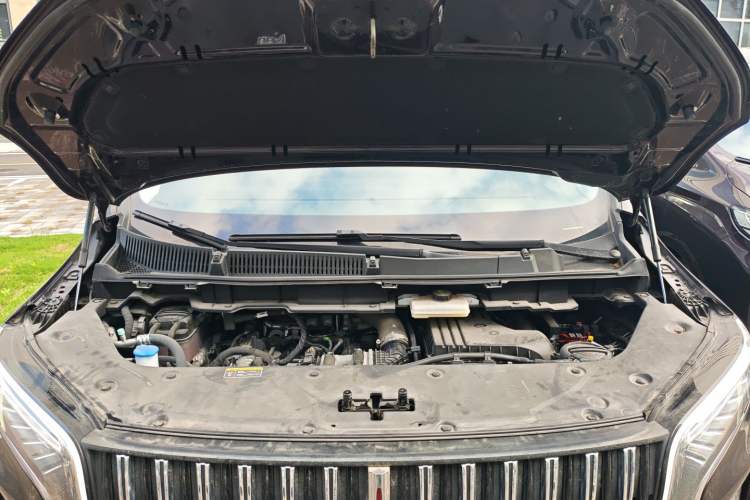 Used Hongqi HQ9 PHEV 2024 2.0T Four-Wheel Drive Business Edition Engine Bay