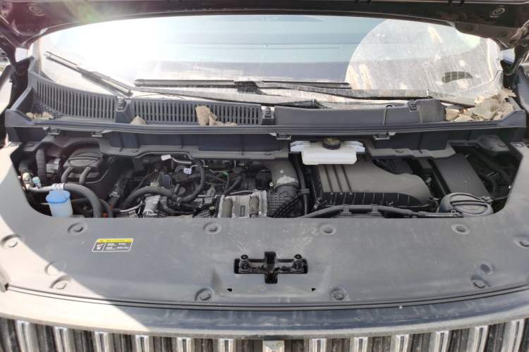 Used Hongqi HQ9 PHEV 2024 2.0T Four-Wheel Drive Business Edition Engine Bay