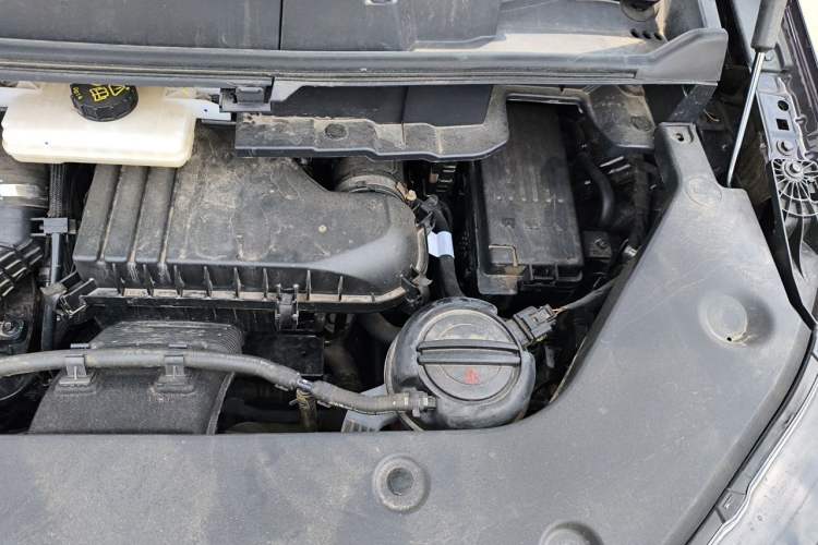 Used Hongqi HQ9 PHEV 2024 2.0T Four-Wheel Drive Business Edition Engine Bay Left