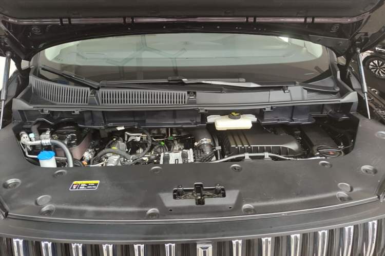 Used Hongqi HQ9 PHEV 2024 2.0T Four-Wheel Drive Business Edition Engine Bay
