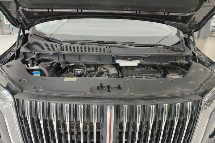 Used Hongqi HQ9 PHEV 2024 2.0T Four-Wheel Drive Business Edition Engine Bay
