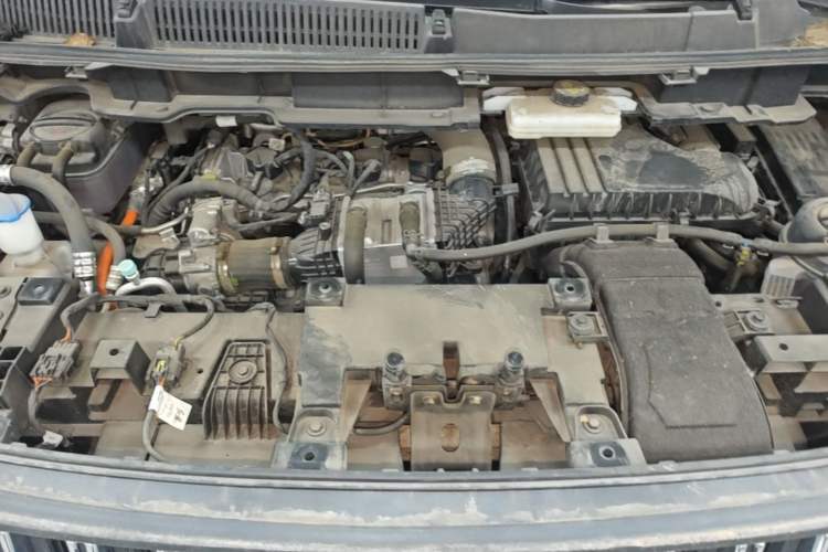 Used Hongqi HQ9 PHEV 2024 2.0T Four-Wheel Drive Business Edition Engine Bay