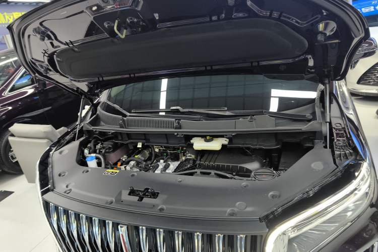 Used Hongqi HQ9 PHEV 2024 2.0T Four-Wheel Drive Business Edition Engine Bay