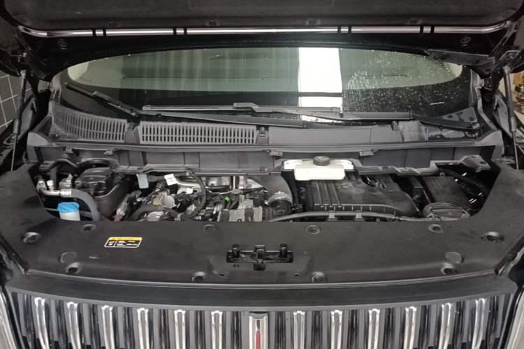 Used Hongqi HQ9 PHEV 2024 2.0T Four-Wheel Drive Luxury Edition Engine Bay
