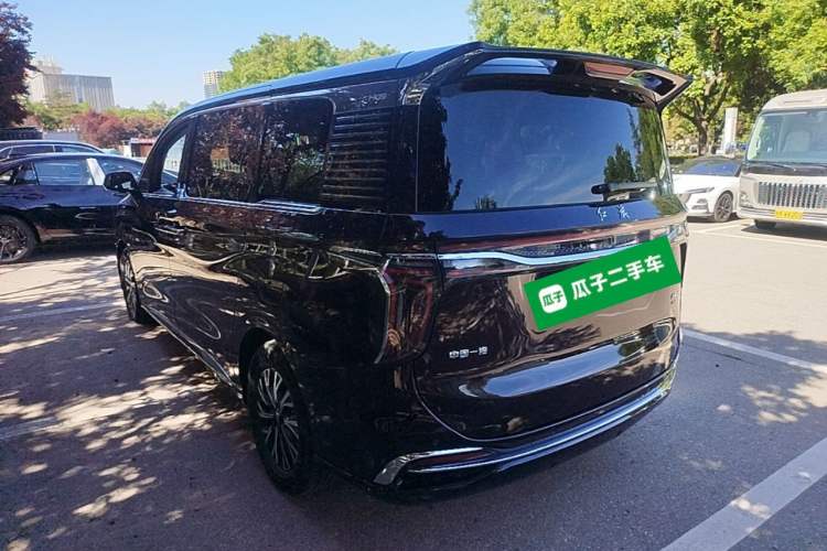 Used Hongqi HQ9 PHEV 2024 2.0T Four-Wheel Drive Luxury Edition Exterior 2