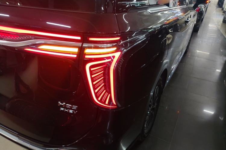Used Hongqi HQ9 PHEV 2024 2.0T Four-Wheel Drive Luxury Edition Exterior 3