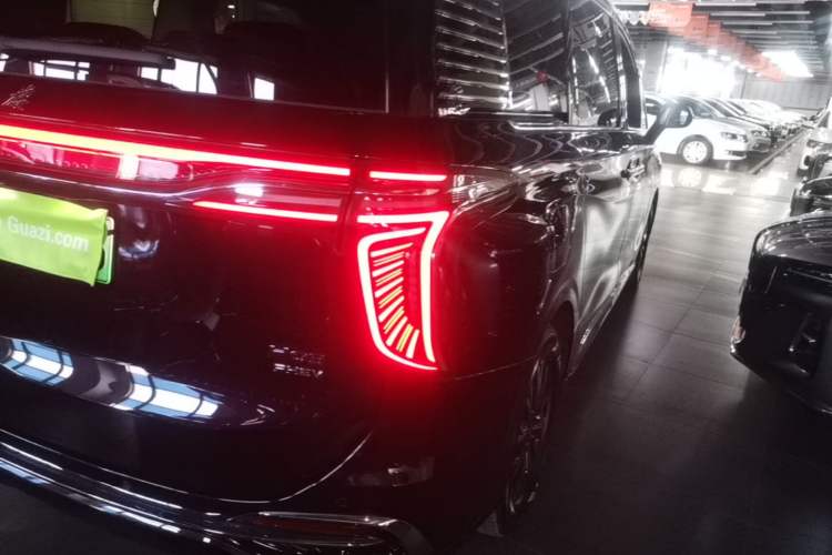 Used Hongqi HQ9 PHEV 2024 2.0T Four-Wheel Drive Luxury Edition Exterior 3
