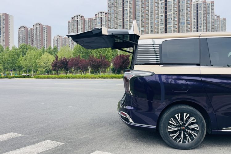 Used Hongqi HQ9 PHEV 2024 2.0T Four-Wheel Drive Business Edition Exterior 4