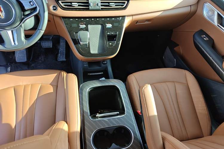 Used Hongqi HQ9 PHEV 2024 2.0T Four-Wheel Drive Business Edition Gear Lever