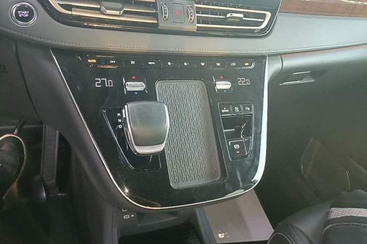 Used Hongqi HQ9 PHEV 2024 2.0T Four-Wheel Drive Luxury Edition Gear Lever