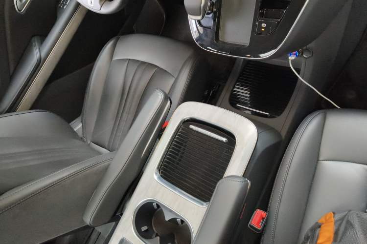 Used Hongqi HQ9 PHEV 2024 2.0T Four-Wheel Drive Business Edition Gear Lever