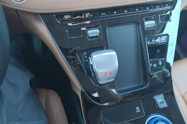 Used Hongqi HQ9 PHEV 2024 2.0T Four-Wheel Drive Business Edition Gear Lever