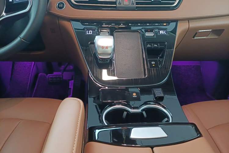 Used Hongqi HQ9 PHEV 2024 2.0T Four-Wheel Drive Business Edition Gear Lever
