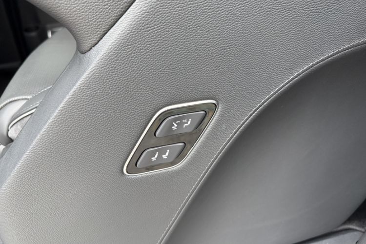 Used Hongqi HQ9 PHEV 2024 2.0T Four-Wheel Drive Luxury Edition Interior 1
