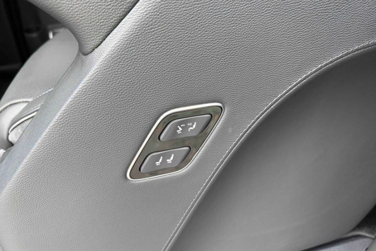 Used Hongqi HQ9 PHEV 2024 2.0T Four-Wheel Drive Luxury Edition Interior 1