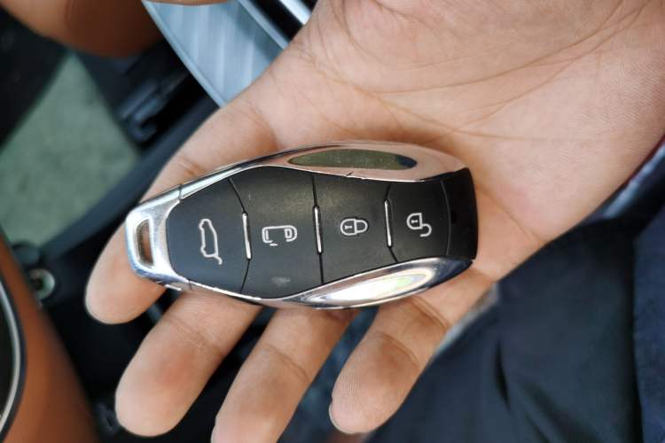 Used Hongqi HQ9 PHEV 2024 2.0T Four-Wheel Drive Business Edition Interior 1
