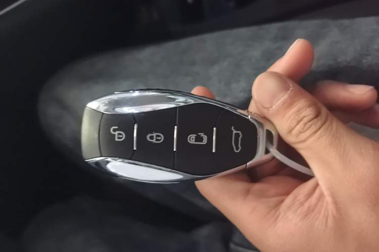 Used Hongqi HQ9 PHEV 2024 2.0T Four-Wheel Drive Business Edition Interior 1