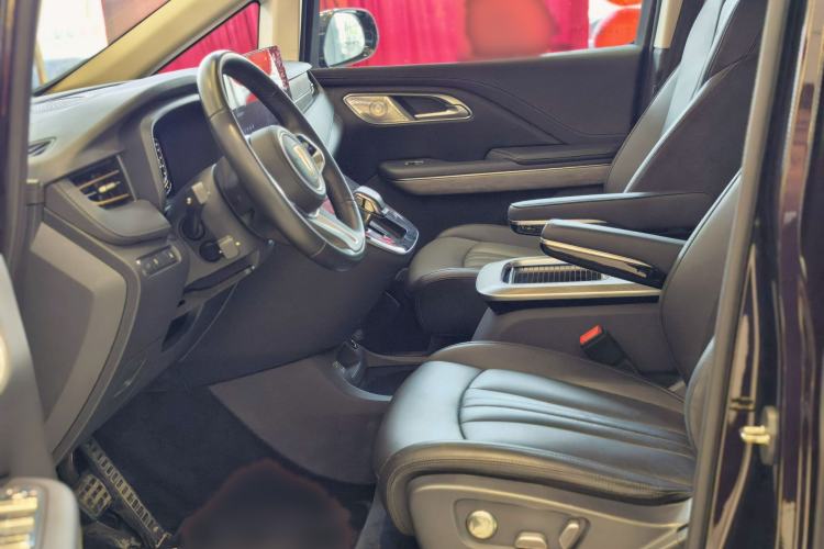 Used Hongqi HQ9 PHEV 2024 2.0T Four-Wheel Drive Business Edition Interior 1