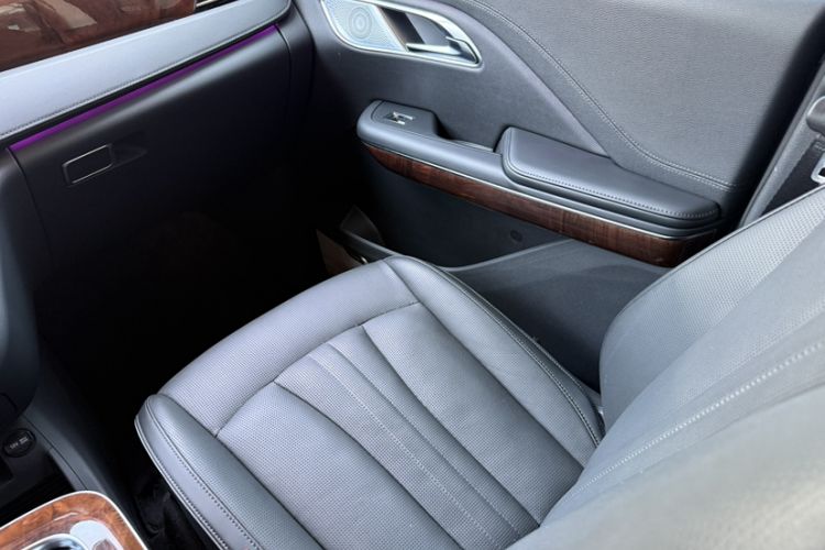 Used Hongqi HQ9 PHEV 2024 2.0T Four-Wheel Drive Luxury Edition Interior 12