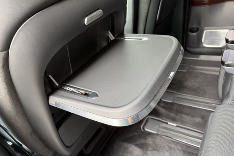 Used Hongqi HQ9 PHEV 2024 2.0T Four-Wheel Drive Luxury Edition Interior 13