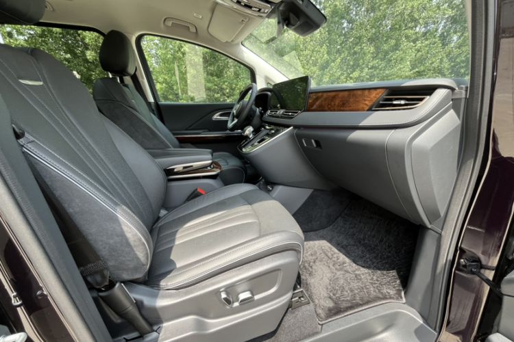 Used Hongqi HQ9 PHEV 2024 2.0T Four-Wheel Drive Luxury Edition Interior 2