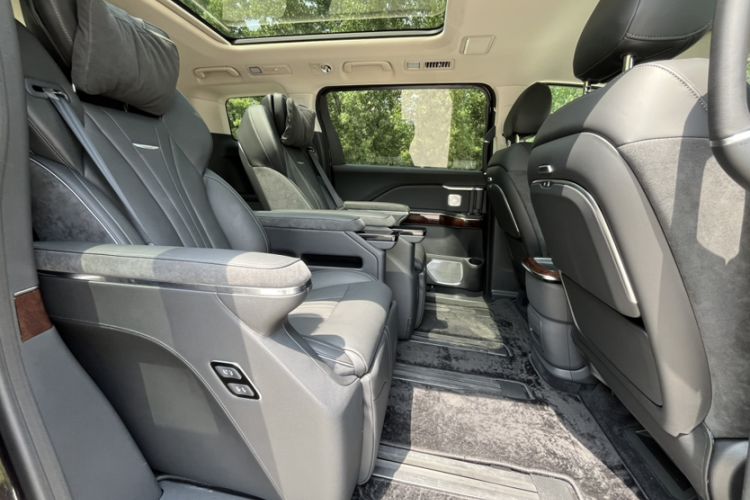 Used Hongqi HQ9 PHEV 2024 2.0T Four-Wheel Drive Luxury Edition Interior 3