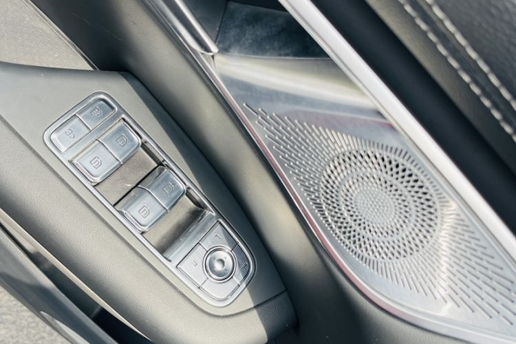 Used Hongqi HQ9 PHEV 2024 2.0T Four-Wheel Drive Business Edition Interior 3