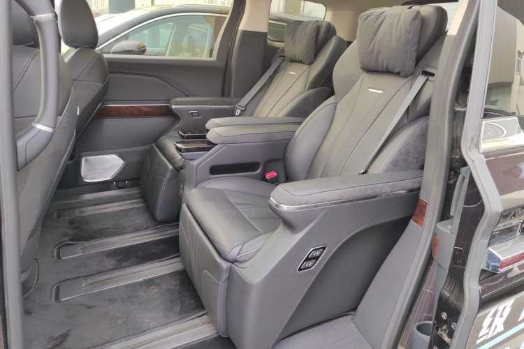 Used Hongqi HQ9 PHEV 2024 2.0T Four-Wheel Drive Luxury Edition Interior 4