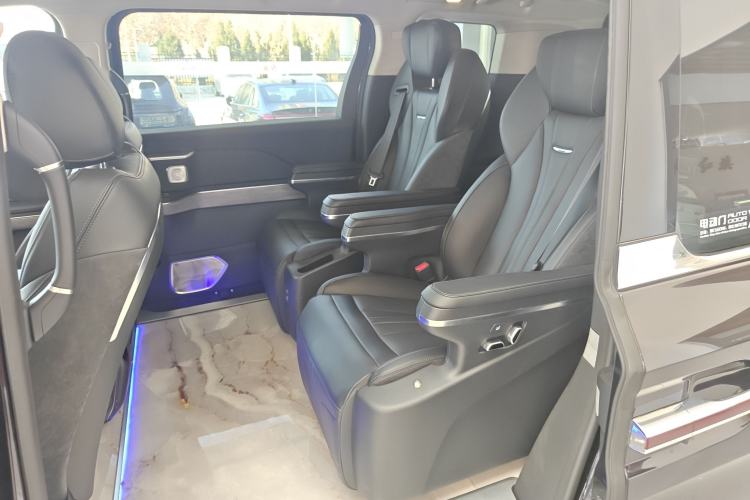 Used Hongqi HQ9 PHEV 2024 2.0T Four-Wheel Drive Business Edition Interior 4