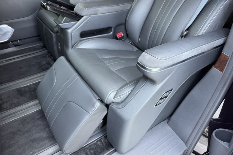 Used Hongqi HQ9 PHEV 2024 2.0T Four-Wheel Drive Luxury Edition Interior 5
