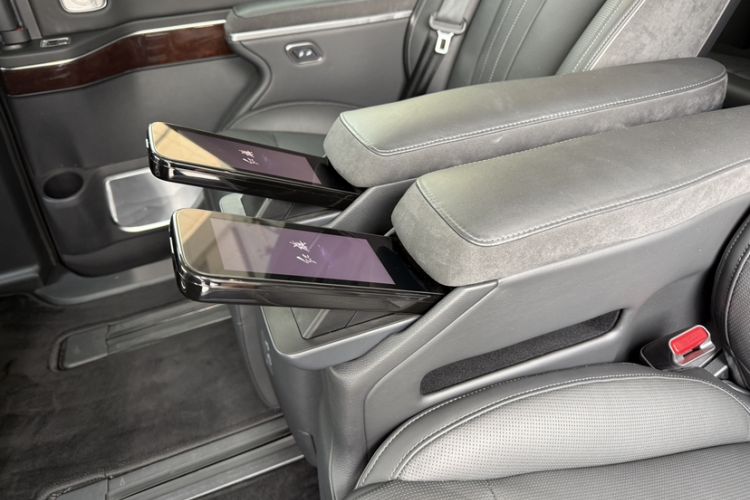 Used Hongqi HQ9 PHEV 2024 2.0T Four-Wheel Drive Luxury Edition Interior 6