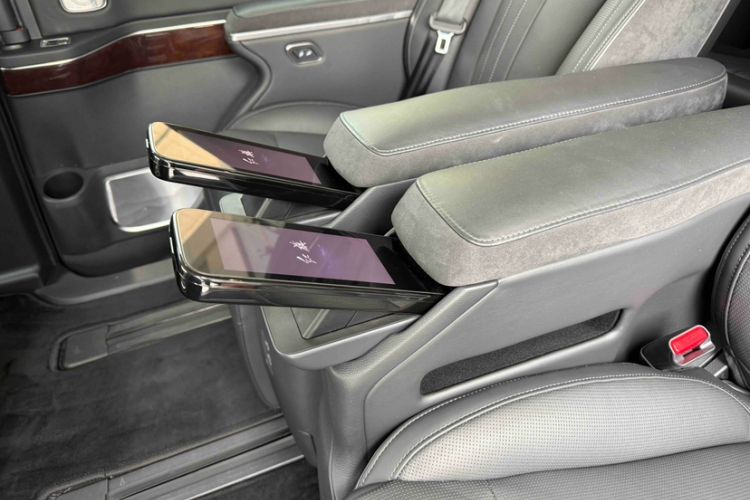 Used Hongqi HQ9 PHEV 2024 2.0T Four-Wheel Drive Luxury Edition Interior 8