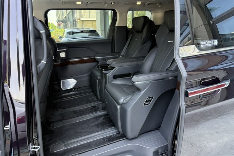 Used Hongqi HQ9 PHEV 2024 2.0T Four-Wheel Drive Luxury Edition Interior 8
