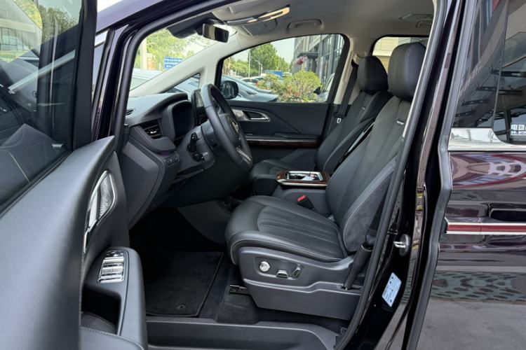 Used Hongqi HQ9 PHEV 2024 2.0T Four-Wheel Drive Luxury Edition Interior 9