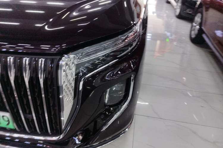 Used Hongqi HQ9 PHEV 2024 2.0T Four-Wheel Drive Luxury Edition Left Front Headlight