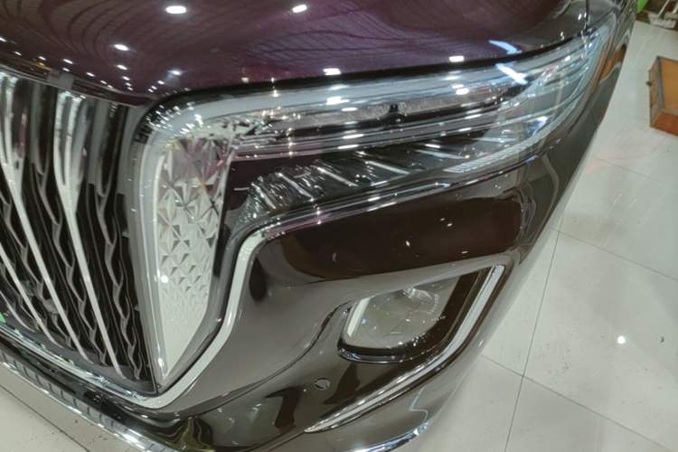 Used Hongqi HQ9 PHEV 2024 2.0T Four-Wheel Drive Luxury Edition Left Front Headlight