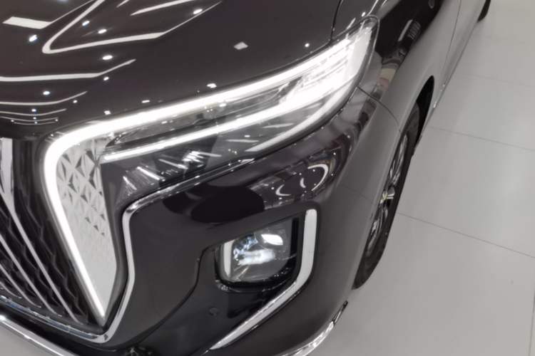 Used Hongqi HQ9 PHEV 2024 2.0T Four-Wheel Drive Luxury Edition Left Front Headlight