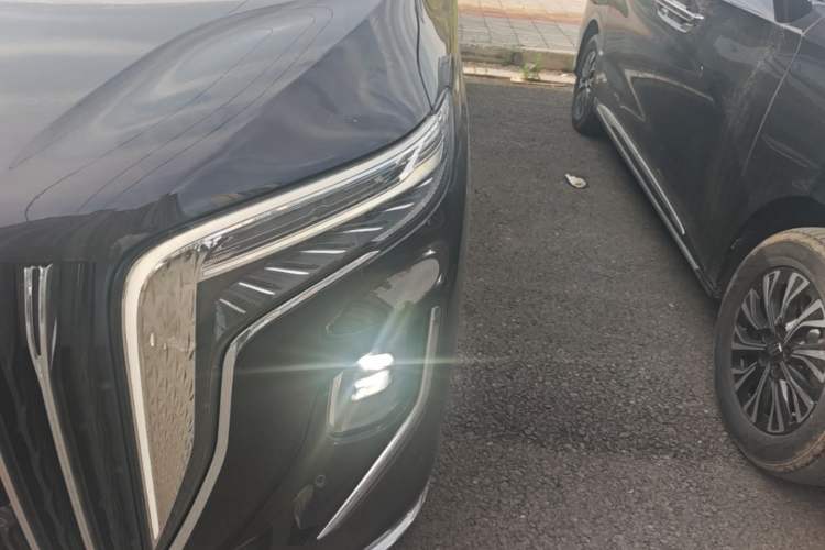 Used Hongqi HQ9 PHEV 2024 2.0T Four-Wheel Drive Business Edition Left Front Headlight