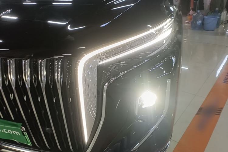 Used Hongqi HQ9 PHEV 2024 2.0T Four-Wheel Drive Luxury Edition Left Front Headlight
