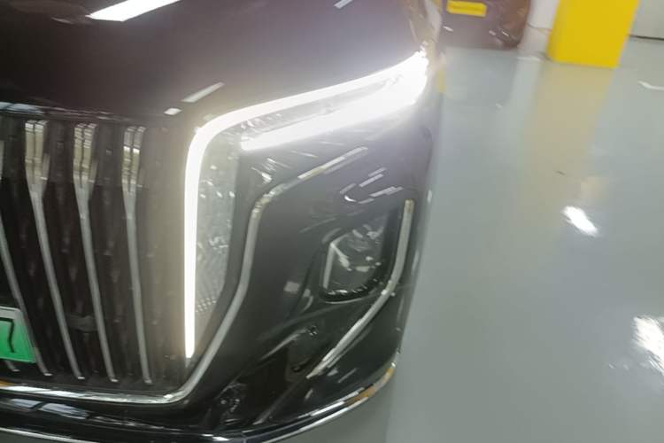 Used Hongqi HQ9 PHEV 2024 2.0T Four-Wheel Drive Luxury Edition Left Front Headlight