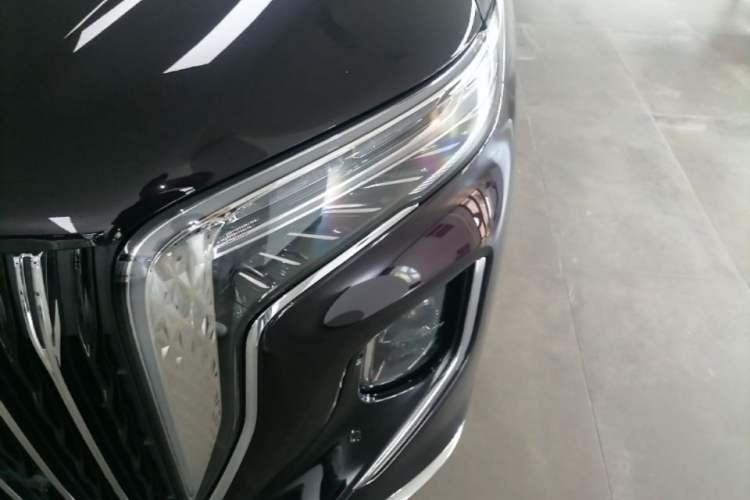Used Hongqi HQ9 PHEV 2024 2.0T Four-Wheel Drive Luxury Edition Left Front Headlight