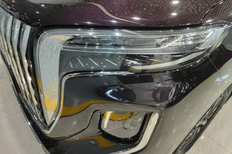 Used Hongqi HQ9 PHEV 2024 2.0T Four-Wheel Drive Luxury Edition Left Front Headlight