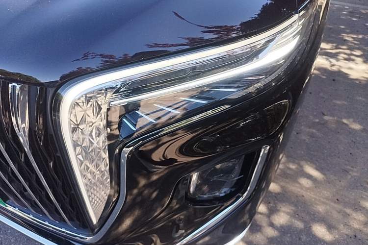 Used Hongqi HQ9 PHEV 2024 2.0T Four-Wheel Drive Luxury Edition Left Front Headlight